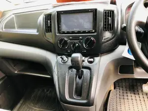 Nissan Nv200 Nissan 2014 Van (Used)