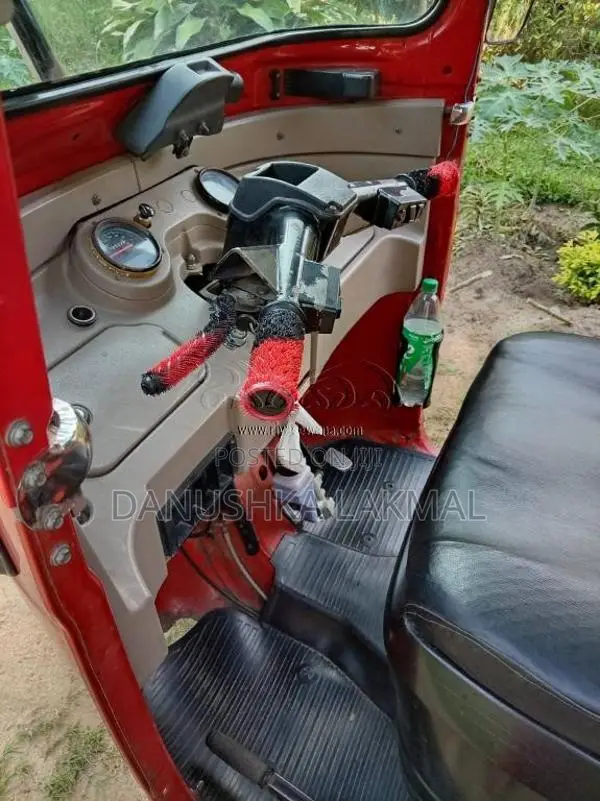 Bajaj Re 2016 Three Wheel (Used)