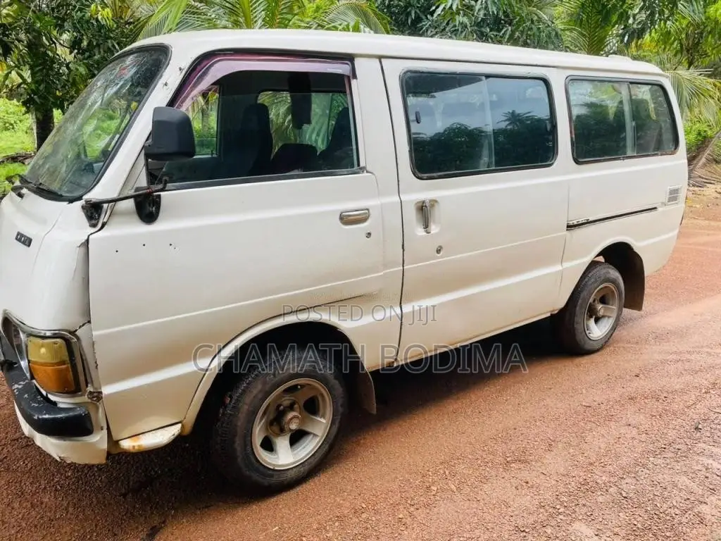 Toyota HIACE 1980 Van (Used)