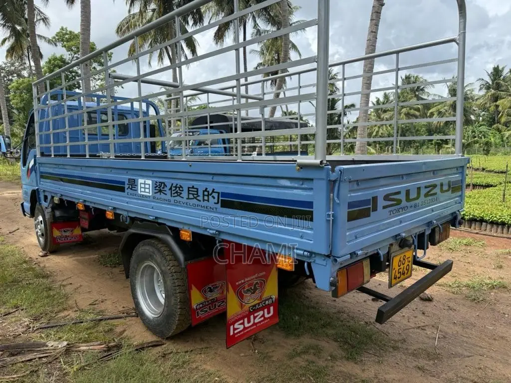 Isuzu NKR 1998 Lorry (Used)