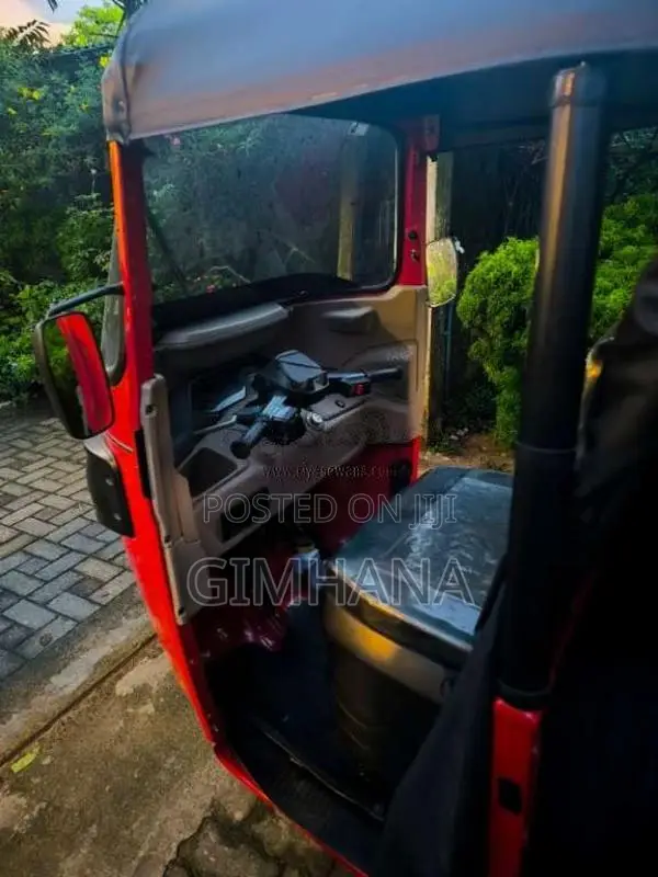 Bajaj RE 4 Stroke 2025 Three Wheel (Used)