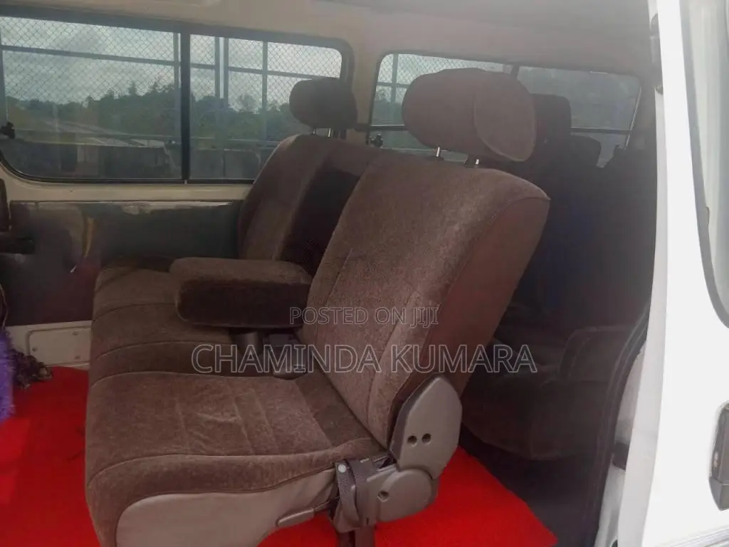 Toyota Dolphin LH113 1991 Van (Used)