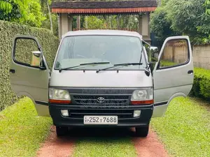 Toyota LH113 1999 Van (Used)
