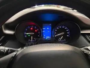 Toyota CHR NGX 10 2018 SUV (Used)