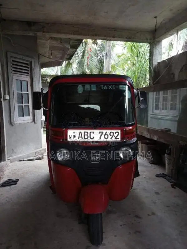 Bajaj RE 2 Stroke 2015 Three Wheel (Used)