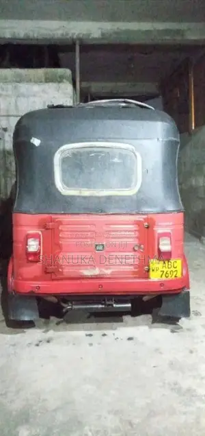 Bajaj RE 2 Stroke 2015 Three Wheel (Used)