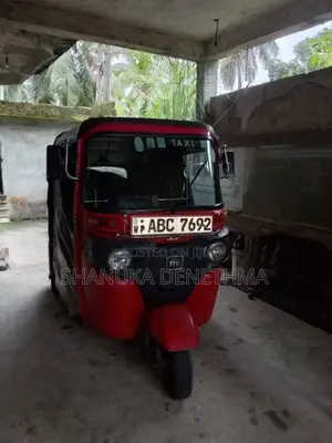 Bajaj RE 2 Stroke 2015 Three Wheel (Used)