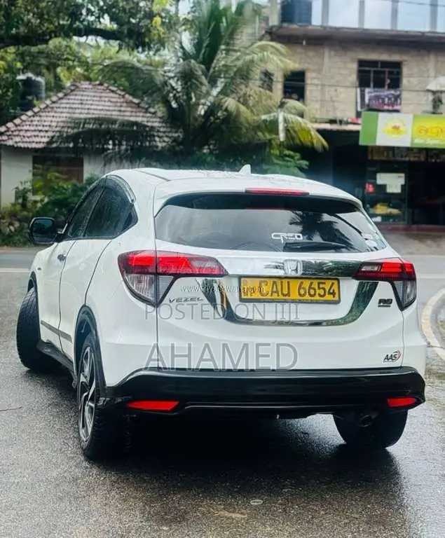 Honda Vezel RS SENSING 2017 SUV (Used)