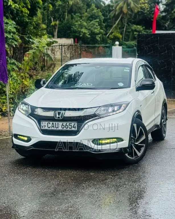 Honda Vezel RS SENSING 2017 SUV (Used)
