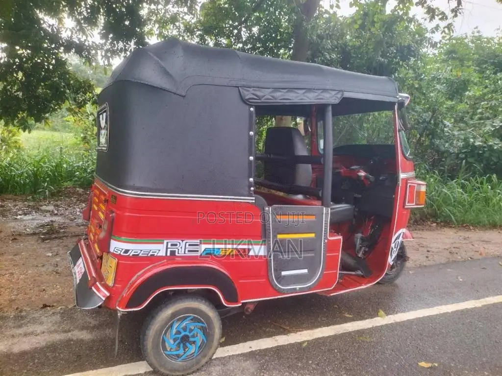 Bajaj 2 Stroke 2007 Three Wheel (Used)