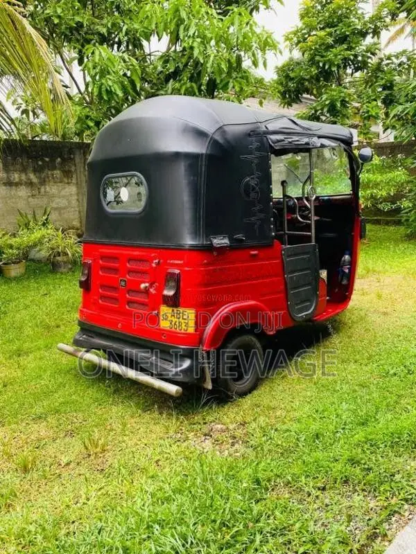 Bajaj Re 2015 Three Wheel (Used)