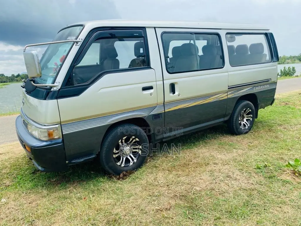 Nissan Caravan 1992 Van (Used)