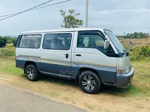 Nissan Caravan 1992 Van (Used)