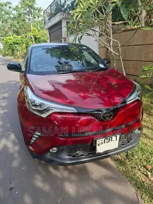 Toyota CHR NGX 10 2019 SUV (Used)