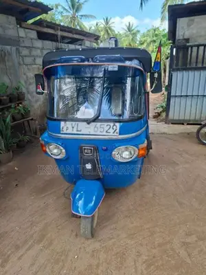 Bajaj 4 Stroke 2011 Three Wheel (Used)