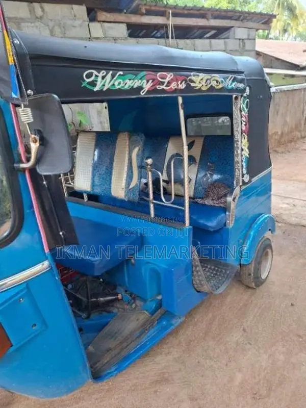 Bajaj 4 Stroke 2011 Three Wheel (Used)