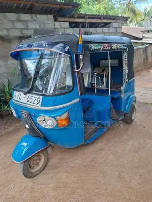 Bajaj 4 Stroke 2011 Three Wheel (Used)