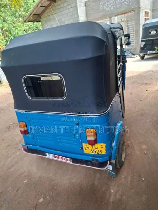 Bajaj 4 Stroke 2011 Three Wheel (Used)