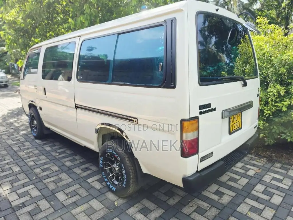 Nissan Caravan 1998 Van (Used)