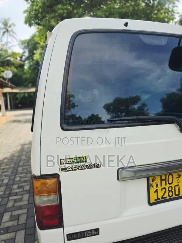 Nissan Caravan 1998 Van (Used)