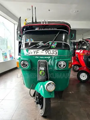 Bajaj 4 stroke 2010 Three Wheel (Used)