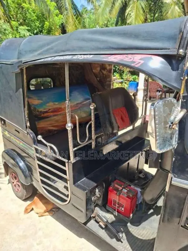 Bajaj 4 Stroke 2010 Three Wheel (Used)