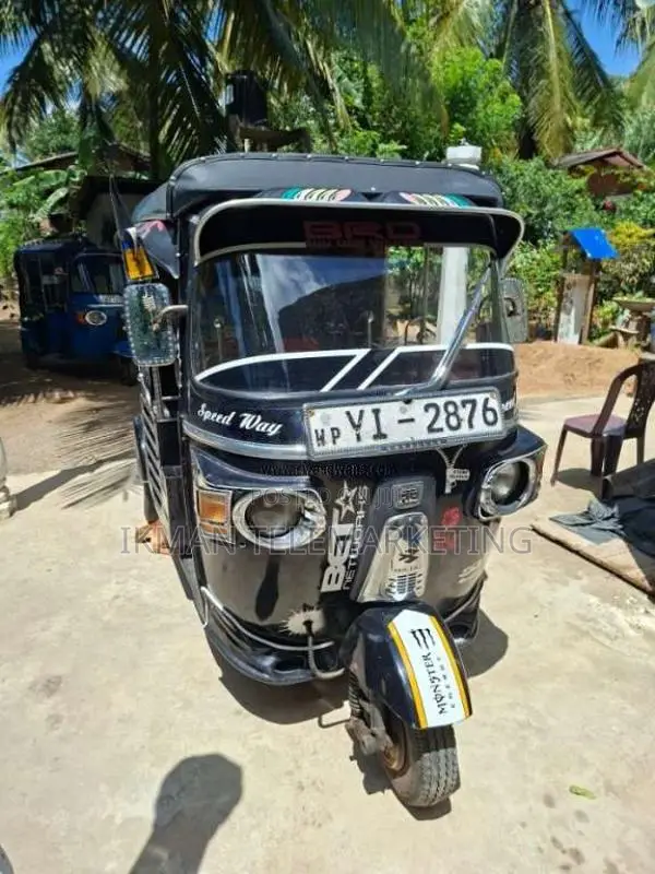 Bajaj 4 Stroke 2010 Three Wheel (Used)