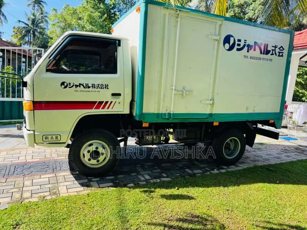 Isuzu Elf 1992 Lorry (Used)