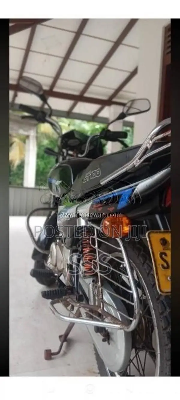 Bajaj CT-100 2011 Motorbike (Used)