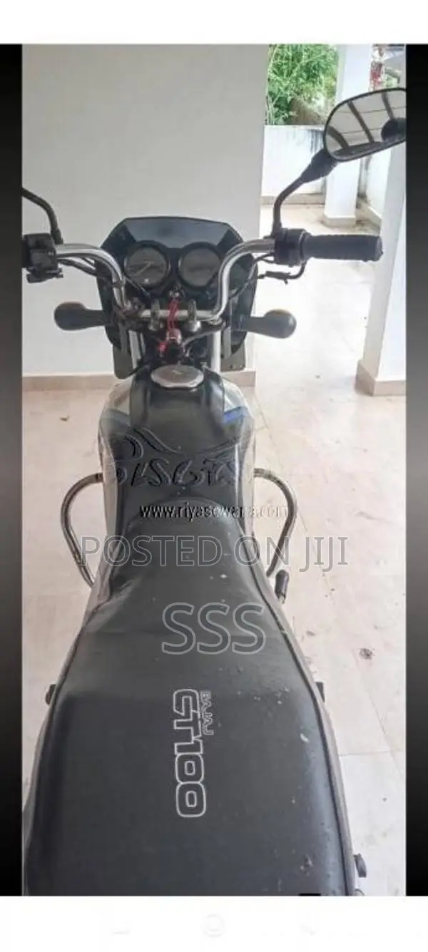 Bajaj CT-100 2011 Motorbike (Used)
