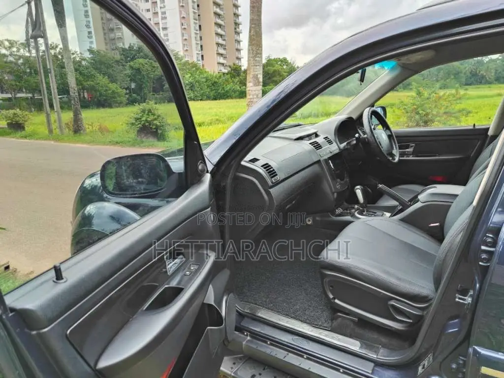 Micro Rexton 2004 SUV (Used)