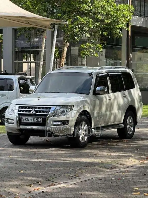 Mitsubishi Montero 2013 SUV (Used)