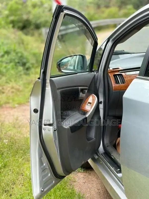 Toyota Prius 2011 Car (Used)