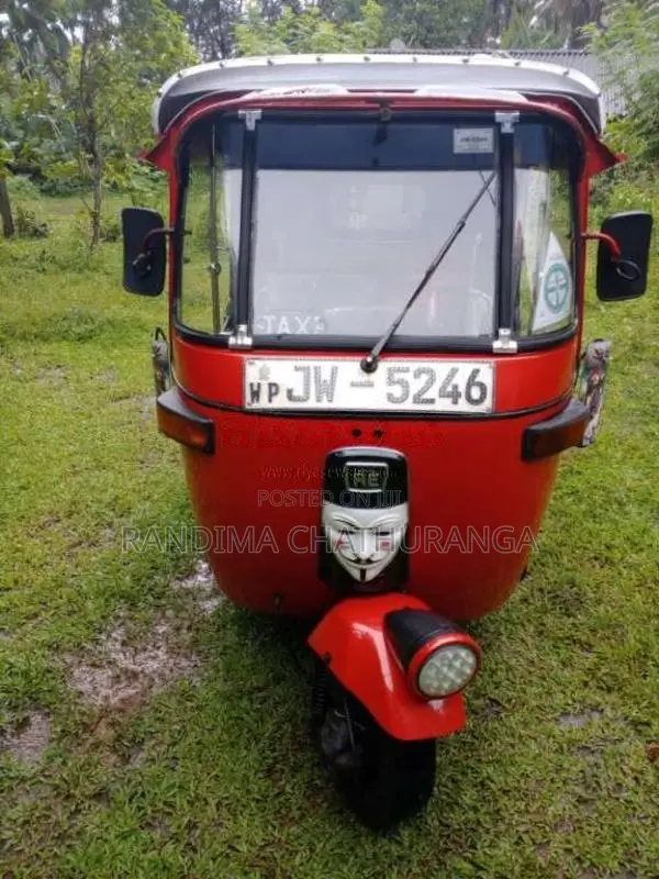 Bajaj RE 2 Stroke 2004 Three Wheel (Used)