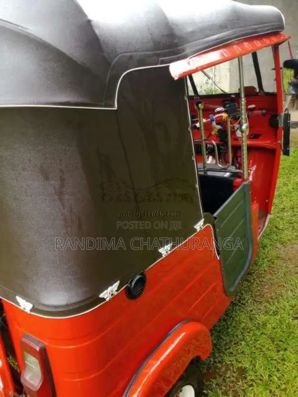 Bajaj RE 2 Stroke 2004 Three Wheel (Used)