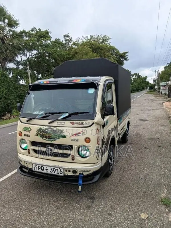 Tata Dimo Batta 2011 Lorry (Used)