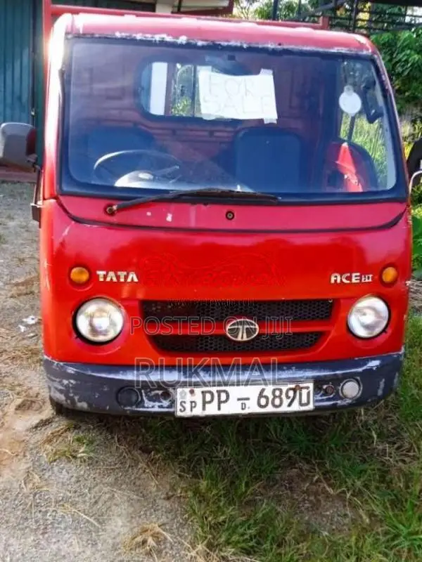 Tata Dimo Batta 2010 Lorry (Used)