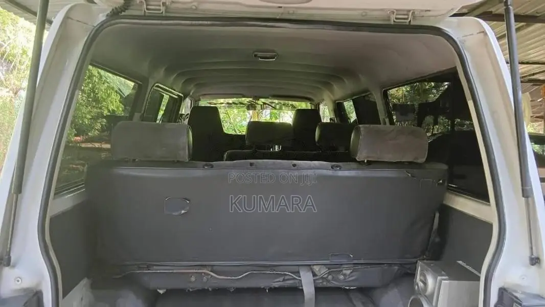 Nissan Vanette 2000 Van (Used)
