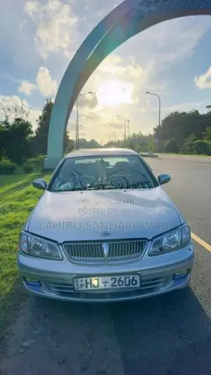Nissan N16 2000 Car (Used)
