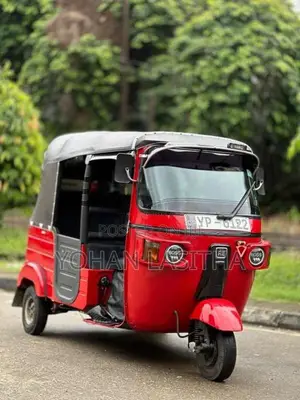 Bajaj 4 Stroke 2011 Three Wheel (Used)