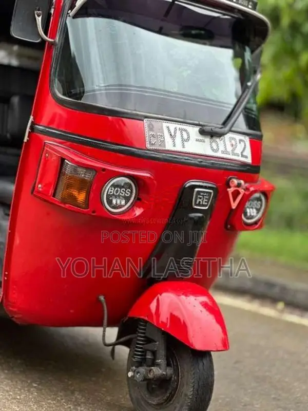 Bajaj 4 Stroke 2011 Three Wheel (Used)