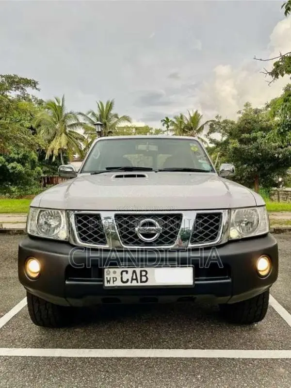 Nissan Patrol 2013 SUV (Used)