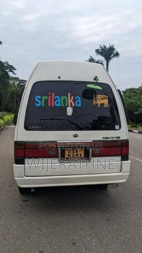 Nissan Caravan 1993 Van (Used)