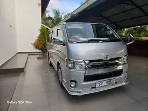 Toyota KDH Super GL 2007 Van (Used)