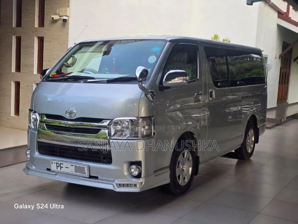 Toyota KDH Super GL 2007 Van (Used)