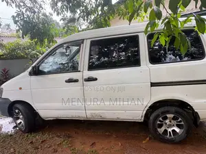 Toyota Noah 1999 Van (Used)