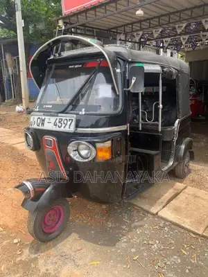 Bajaj 4 Stroke 2010 Three Wheel (Used)