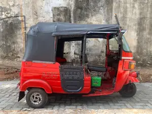 Bajaj 4 Stroke 2010 Three Wheel (Used)