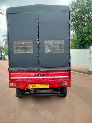 Tata Dimo Batta 2011 Lorry (Used)