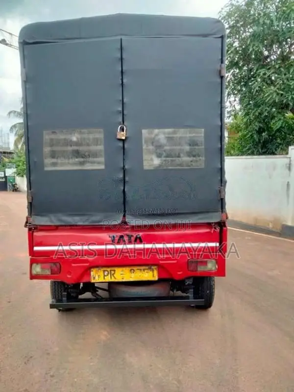 Tata Dimo Batta 2011 Lorry (Used)